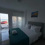 Chrisanthi Apartments
