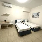 Navarino Luxe Suites