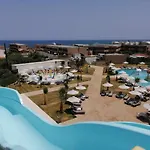 Senseana Sea Side Resort & Aquadventure