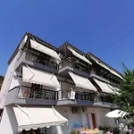 House Stella Kalamitsi - Studios & Apartments