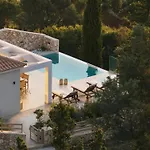 Thelxi\'S Suite II - Brand New Seaview Suite!