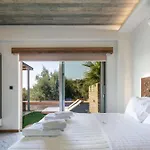 New Modern Villa Domus Rodia With Private Pool & Bbq, 4Km From Nearest Beach