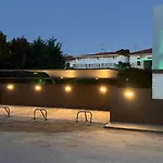 Ellinfos Aparthotel
