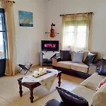 Tholos Alexandra\'S Beachfront House