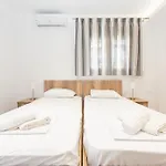 Milonas House Apartments