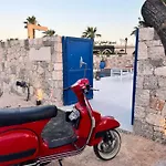Cora May Central Villa With Private Pool 200M To The Beach