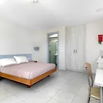 Anixis Hotel & Apartments