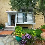 Newstory Suites Possidi
