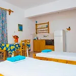 Syraina Apartments