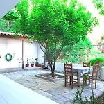 Syraina Apartments