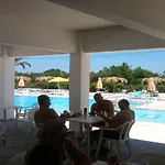 Nikos 2 Studios & Apartments