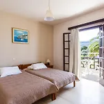Santa Maria Studios & Apartments