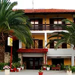 Finikas Apartments