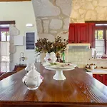 Villa Ira