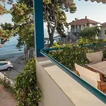 Serenity Beach Front Maisonette, Mola Kaliva