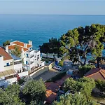 Serenity Beach Front Maisonette, Mola Kaliva