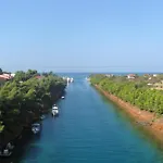 Seaview Aparthotel