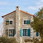 Orelia Cretan Deluxe Apartments