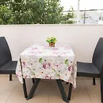 Valantoula - City Apartment Near Roman Odeon
