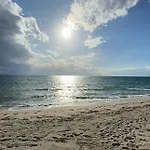 Zoe Seafront Aprt