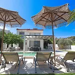 W Villas Halkidiki