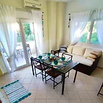 Estella Siviri Apartment