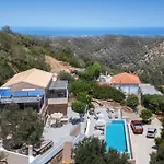 Alexandras\'S Mansion