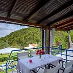 Onar Holiday Home Close To The Beach