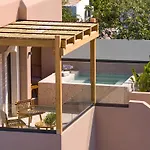 Kaptara Premium Villa, Plunge Pool & Jacuzzis
