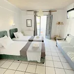 Zacharakis Studios