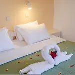 Litinas Apartments With Pool
