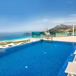 Blue Horizon Luxury Villas