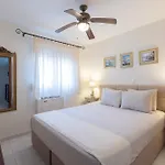 Luxury Nikiti\'S House