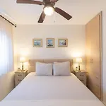 Luxury Nikiti\'S House
