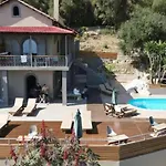 Villa Manolatou