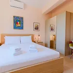 Top Hill Deluxe Maison & Suite, Sea View, Nikiti