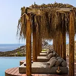 Charisma Hotel And Wellness Club