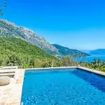 Aphrodite\'S Maisonette On Corfu Island