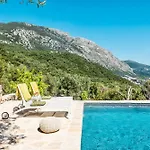 Aphrodite\'S Maisonette On Corfu Island