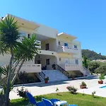 Litinas Apartments With Pool