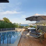 Thearia Maisonette