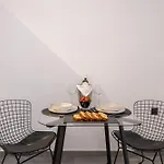 Pnoe Luxury Apartments