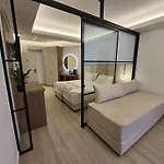 Theo Beach Hotel Apartments