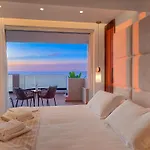 Theo Beach Hotel Apartments