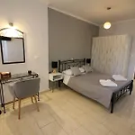 Santa Barbara Lakis Apartments
