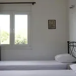 Varagoulis Giannis & Lenas Apartments