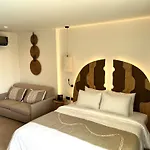 Cabana Blu Hotel & Suites