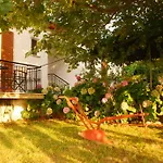Charana Xrisi Rooms
