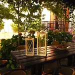 Charana Xrisi Rooms
