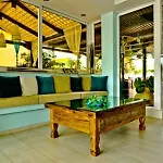 Mari Apartments